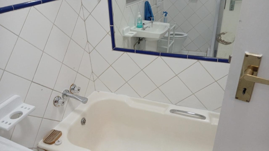 5 Bedroom Property for Sale in Waterkloof Ridge Gauteng