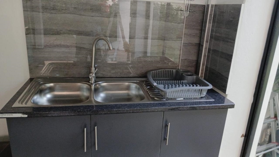 5 Bedroom Property for Sale in Waterkloof Ridge Gauteng