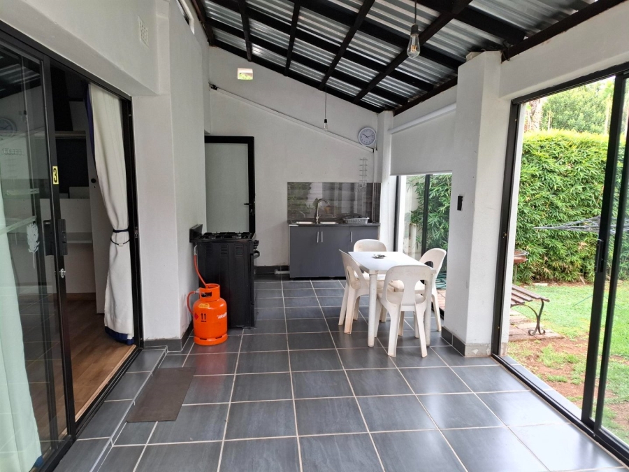 5 Bedroom Property for Sale in Waterkloof Ridge Gauteng