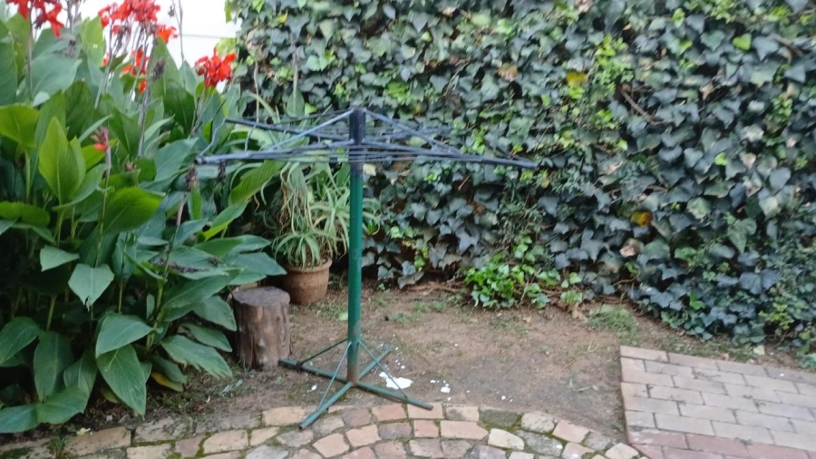 5 Bedroom Property for Sale in Waterkloof Ridge Gauteng