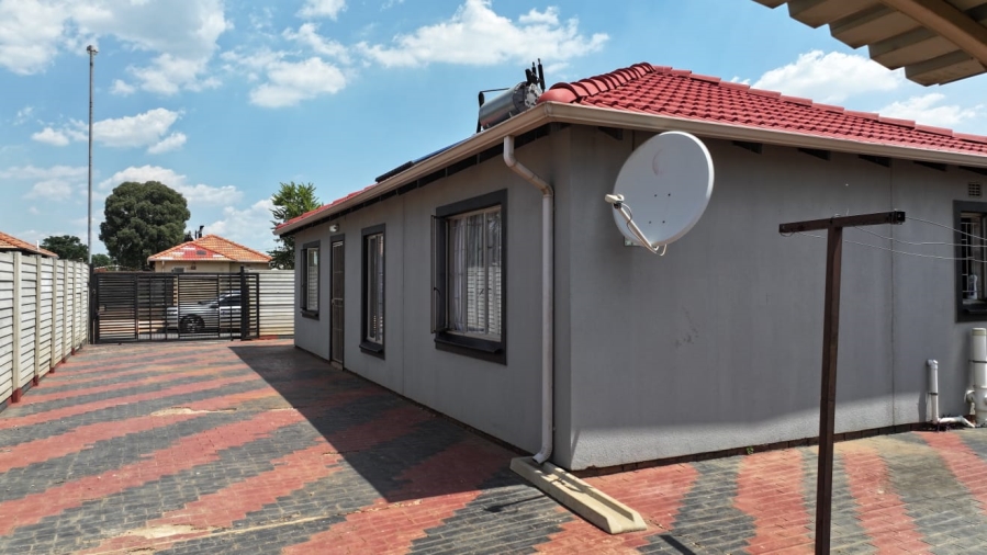 3 Bedroom Property for Sale in Sky City Gauteng