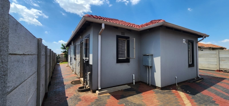 3 Bedroom Property for Sale in Sky City Gauteng
