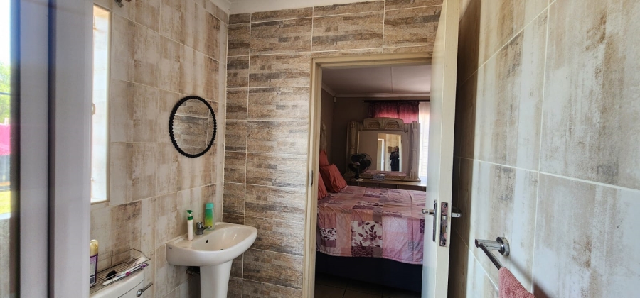 3 Bedroom Property for Sale in Sky City Gauteng