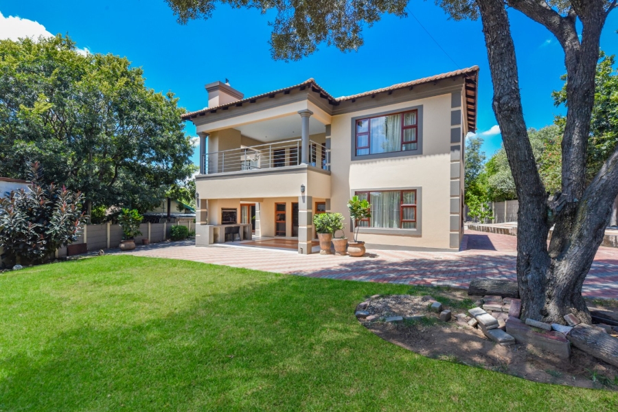 4 Bedroom Property for Sale in Bloubosrand Gauteng