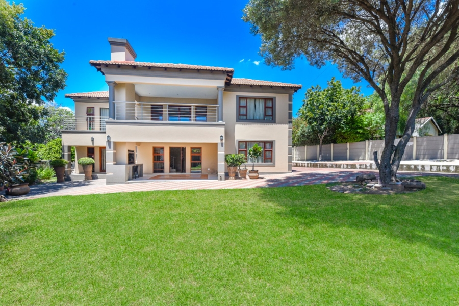 4 Bedroom Property for Sale in Bloubosrand Gauteng