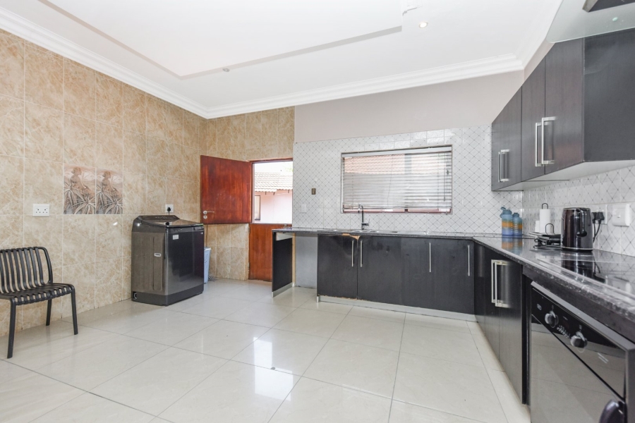 4 Bedroom Property for Sale in Bloubosrand Gauteng