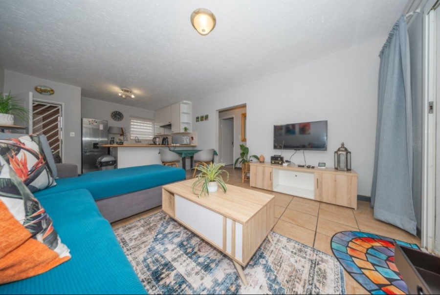 2 Bedroom Property for Sale in Wannenburghoogte Gauteng