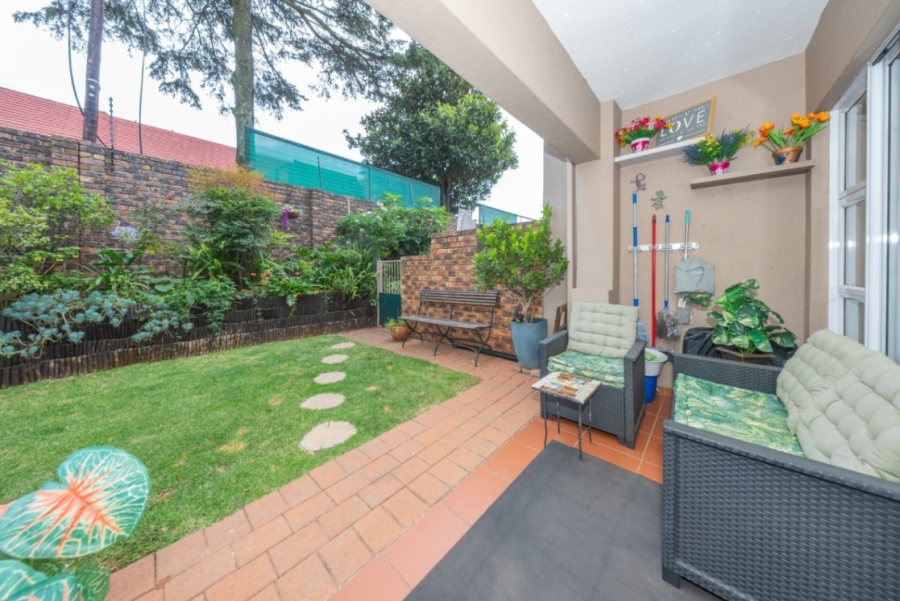 2 Bedroom Property for Sale in Wannenburghoogte Gauteng