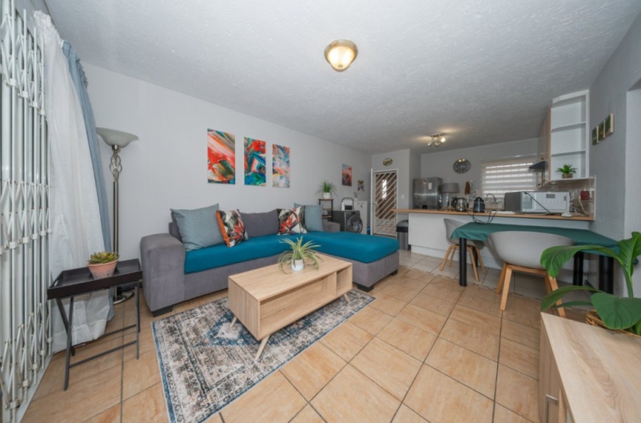 2 Bedroom Property for Sale in Wannenburghoogte Gauteng