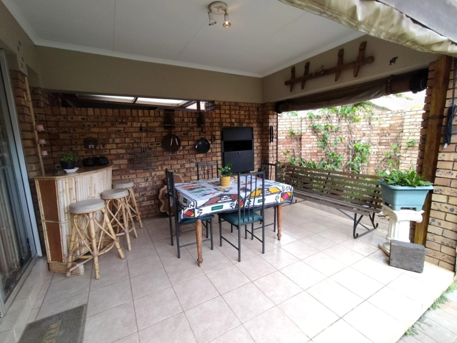 2 Bedroom Property for Sale in Annlin Gauteng