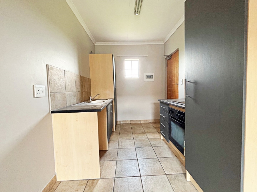 2 Bedroom Property for Sale in Rooihuiskraal North Gauteng
