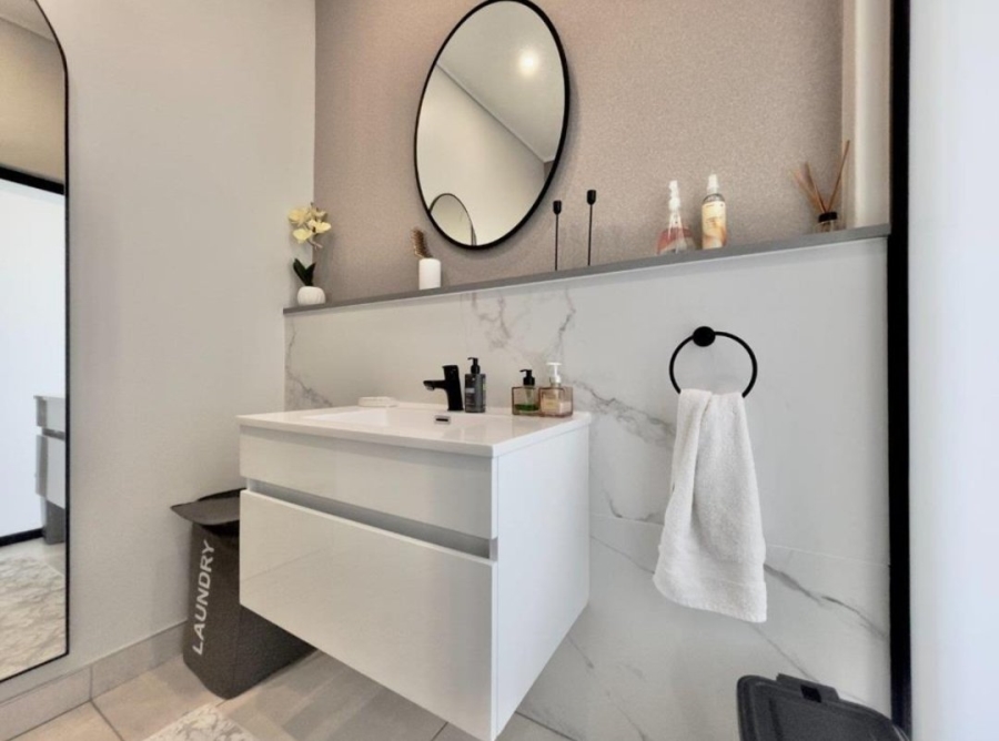 2 Bedroom Property for Sale in Waterfall Gauteng