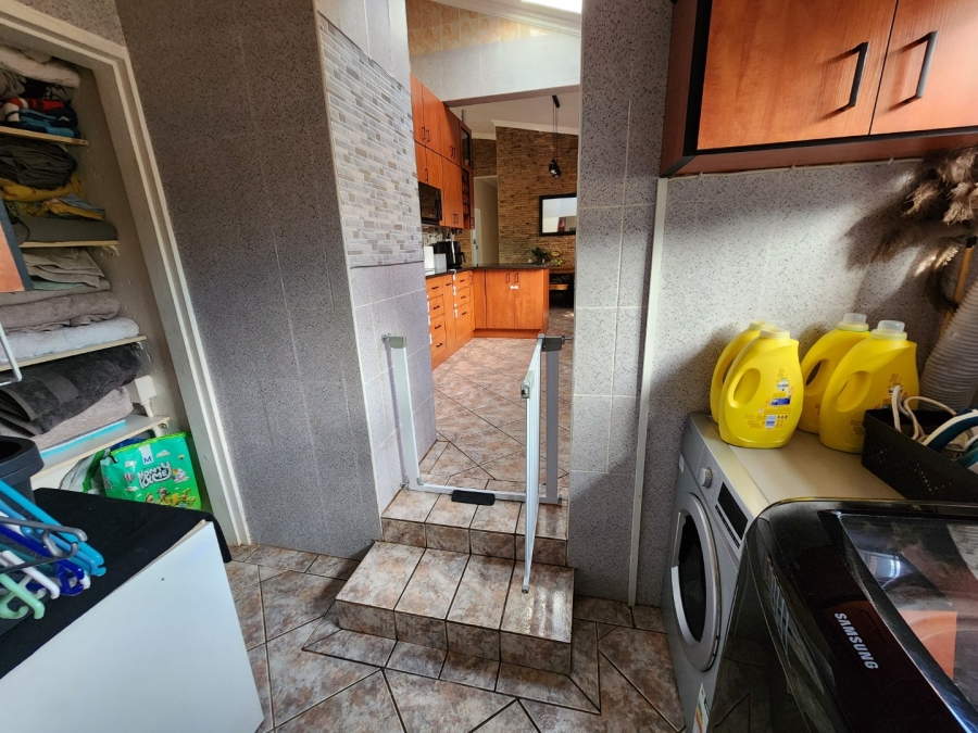 3 Bedroom Property for Sale in Annlin Gauteng