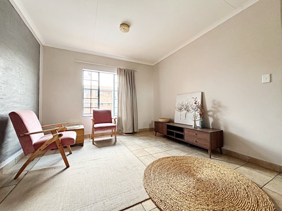 2 Bedroom Property for Sale in Rooihuiskraal North Gauteng