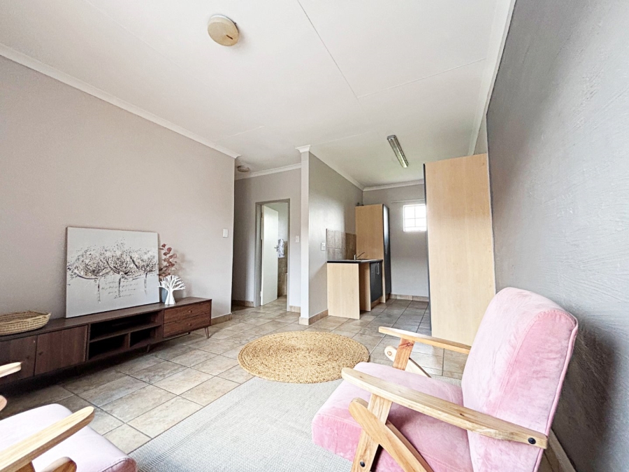 2 Bedroom Property for Sale in Rooihuiskraal North Gauteng