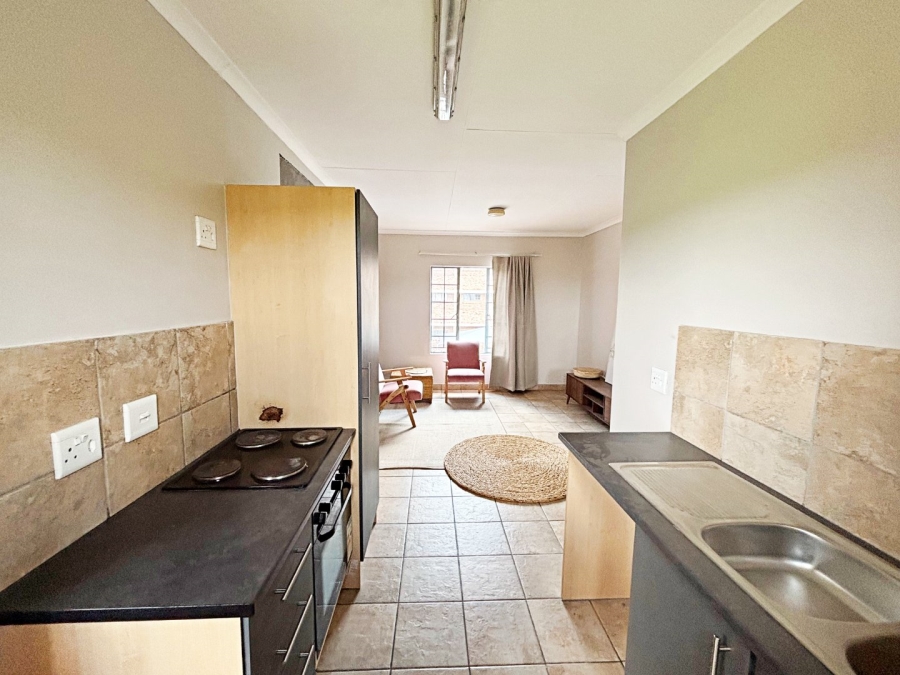 2 Bedroom Property for Sale in Rooihuiskraal North Gauteng