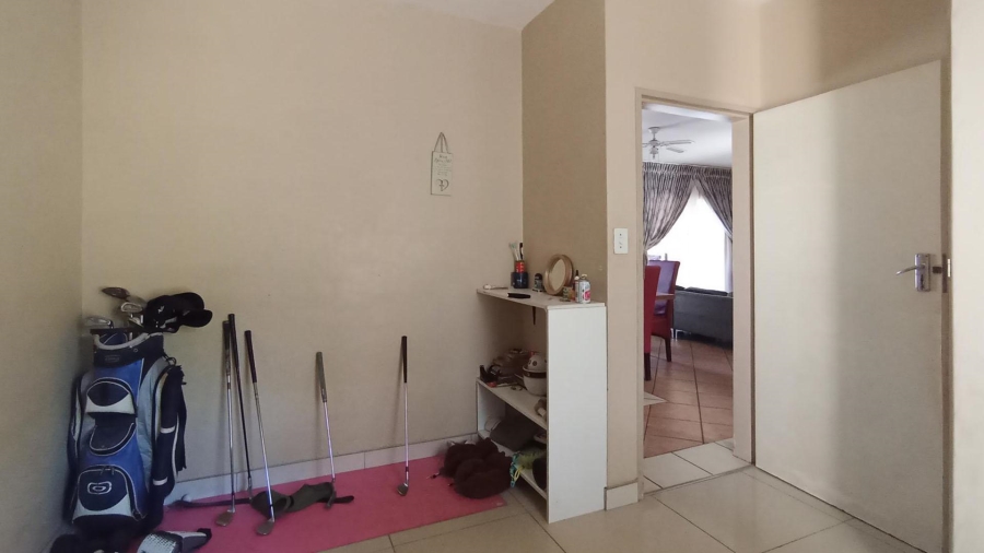 2 Bedroom Property for Sale in Equestria Gauteng