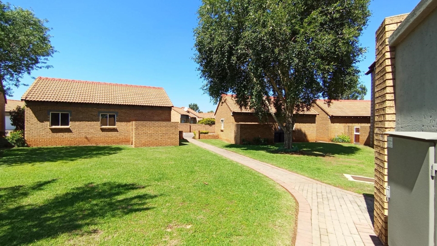2 Bedroom Property for Sale in Equestria Gauteng
