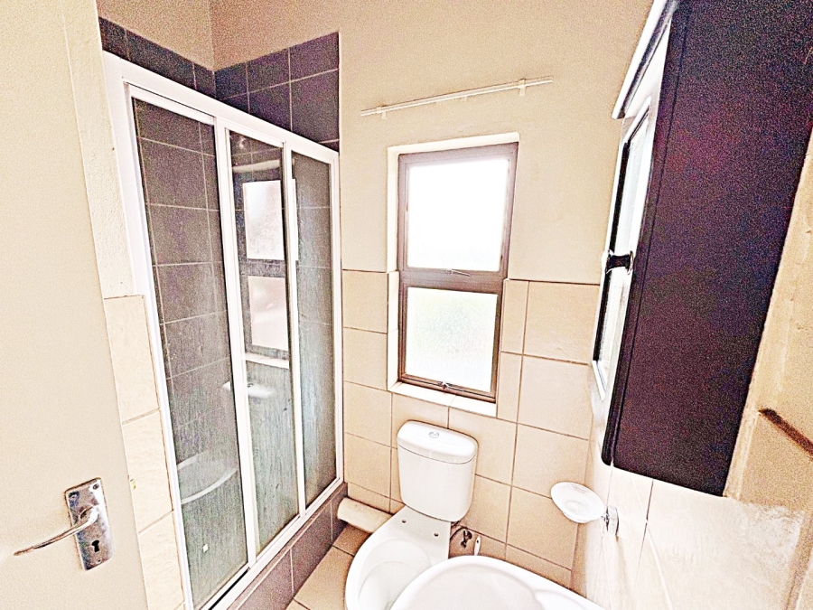 3 Bedroom Property for Sale in Die Hoewes Gauteng