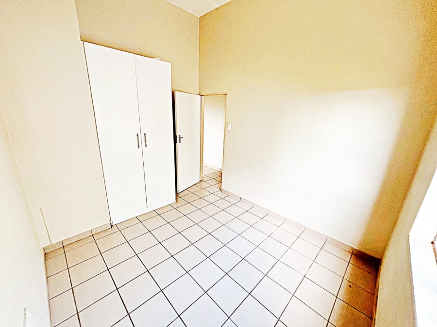 3 Bedroom Property for Sale in Die Hoewes Gauteng