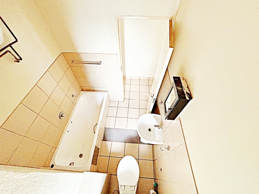 3 Bedroom Property for Sale in Die Hoewes Gauteng