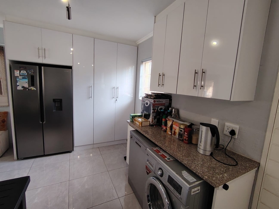 3 Bedroom Property for Sale in Monavoni Gauteng