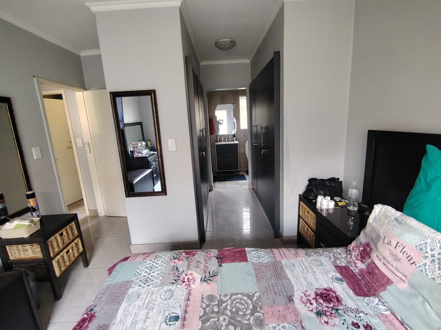 3 Bedroom Property for Sale in Monavoni Gauteng