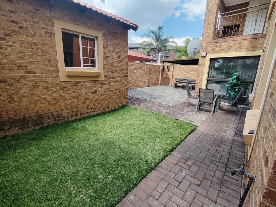 3 Bedroom Property for Sale in Monavoni Gauteng