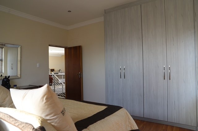 6 Bedroom Property for Sale in Magaliesberg Country Estate Gauteng