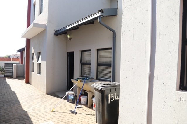 6 Bedroom Property for Sale in Magaliesberg Country Estate Gauteng