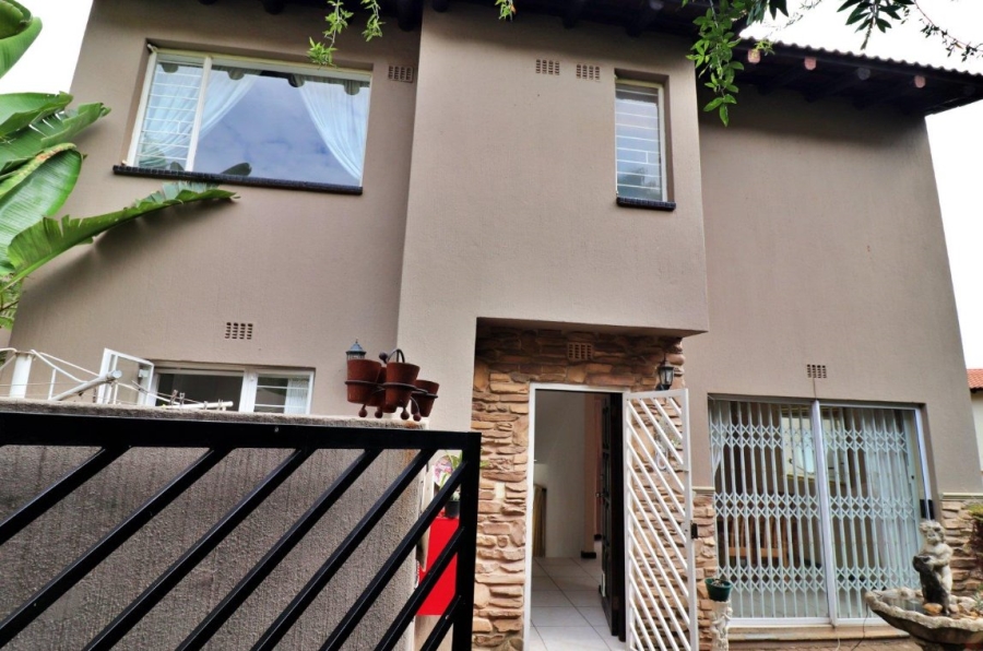 3 Bedroom Property for Sale in Sunnyrock Gauteng