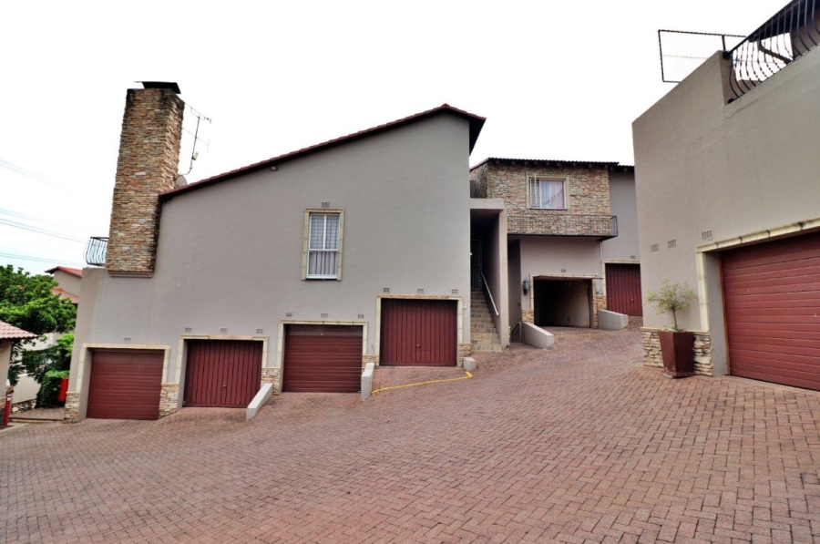 3 Bedroom Property for Sale in Sunnyrock Gauteng