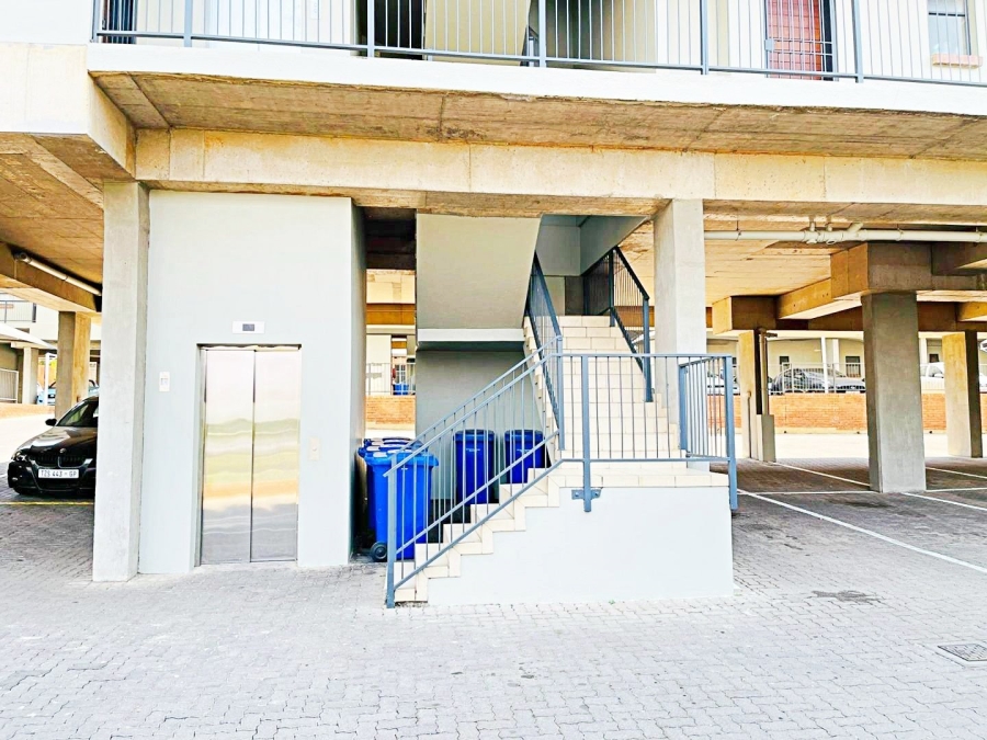 1 Bedroom Property for Sale in Die Hoewes Gauteng