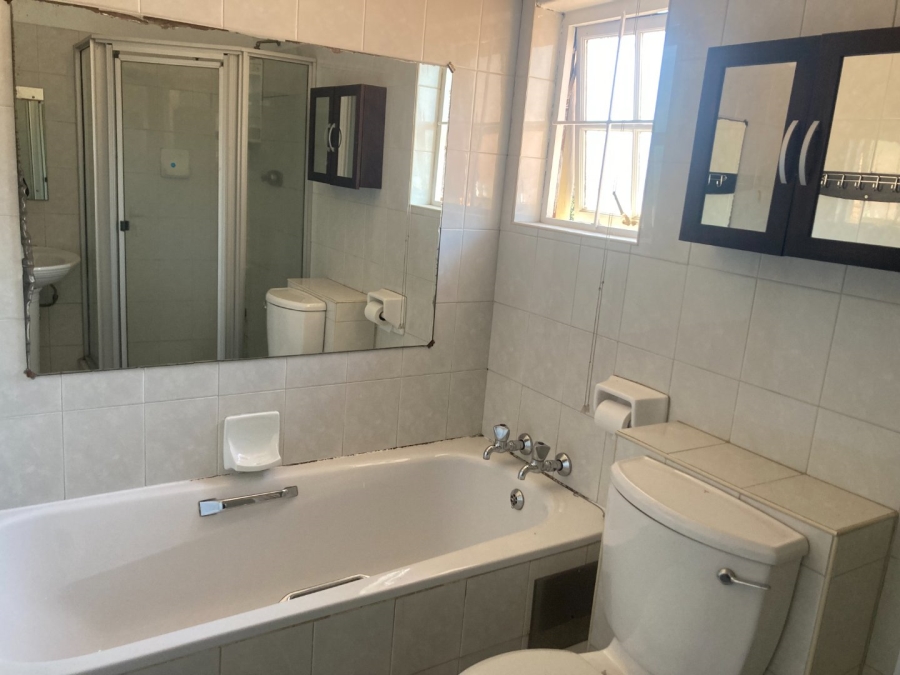 2 Bedroom Property for Sale in Morningside Hills Gauteng