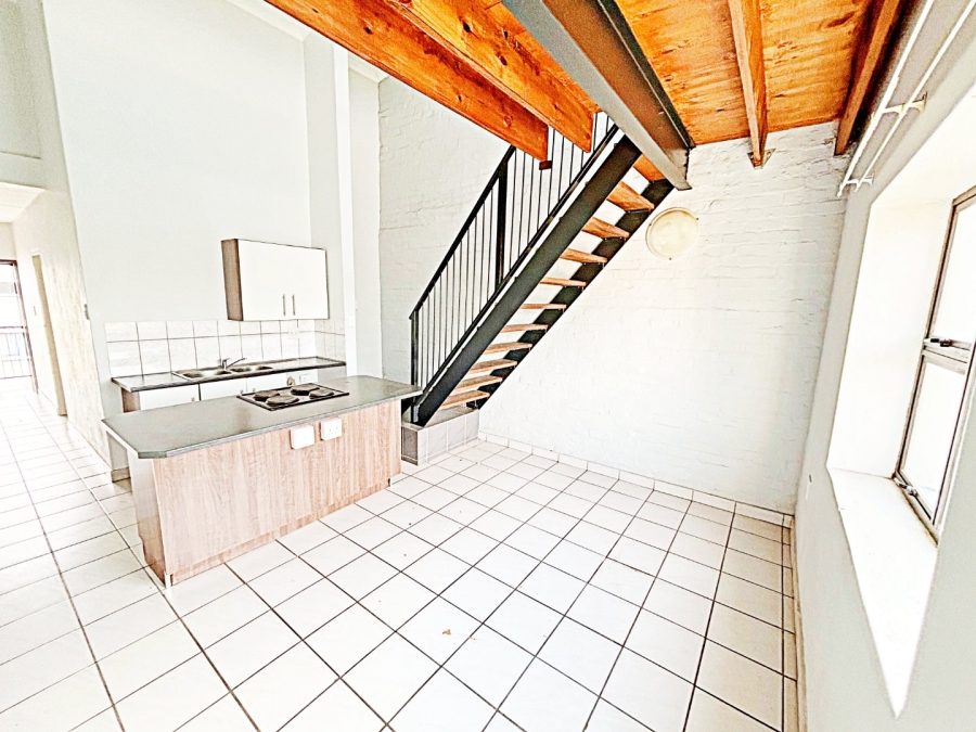 1 Bedroom Property for Sale in Die Hoewes Gauteng