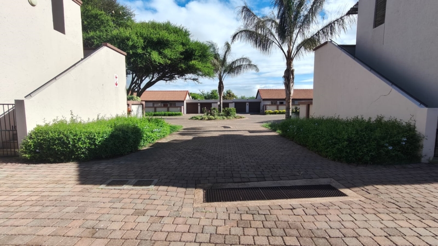 1 Bedroom Property for Sale in Annlin Gauteng