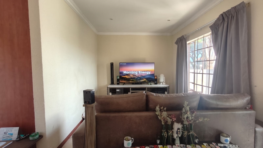 1 Bedroom Property for Sale in Annlin Gauteng