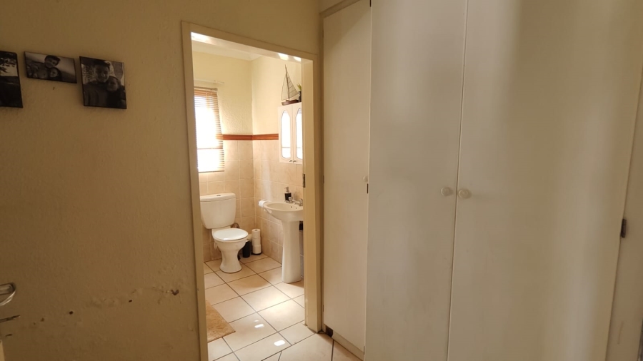 1 Bedroom Property for Sale in Annlin Gauteng
