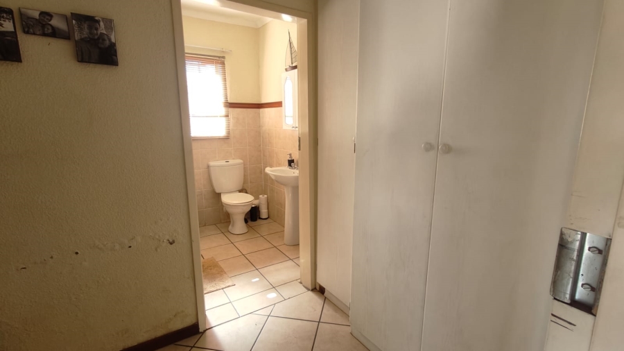1 Bedroom Property for Sale in Annlin Gauteng
