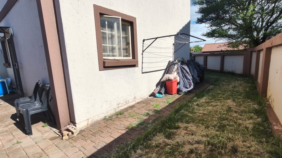 1 Bedroom Property for Sale in Annlin Gauteng