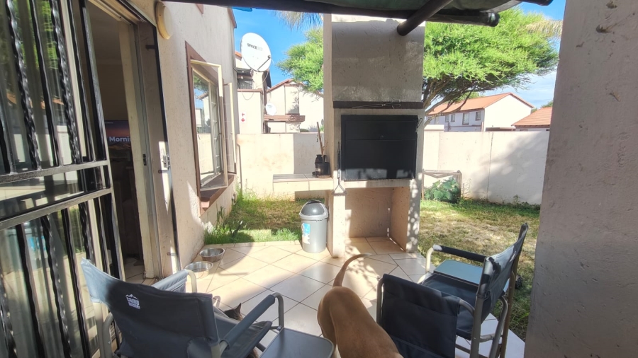 1 Bedroom Property for Sale in Annlin Gauteng