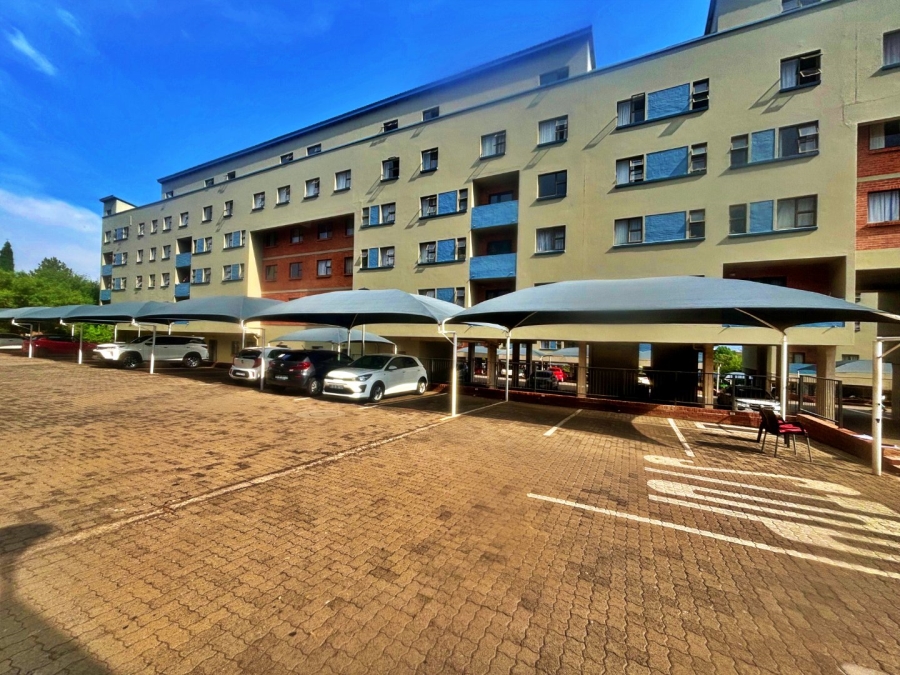 1 Bedroom Property for Sale in Die Hoewes Gauteng