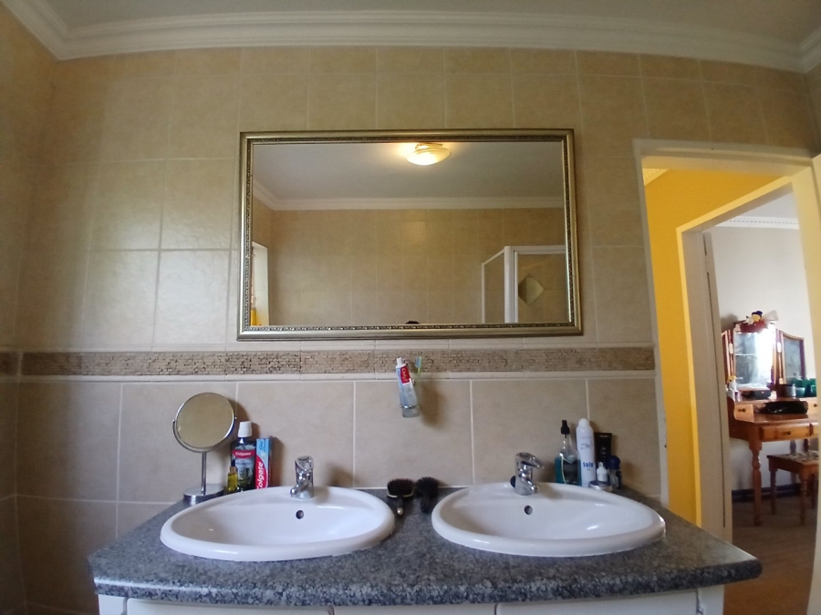 3 Bedroom Property for Sale in Eldoraigne Gauteng