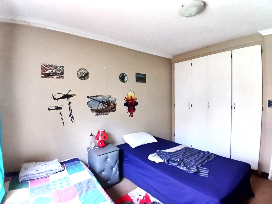 3 Bedroom Property for Sale in Eldoraigne Gauteng