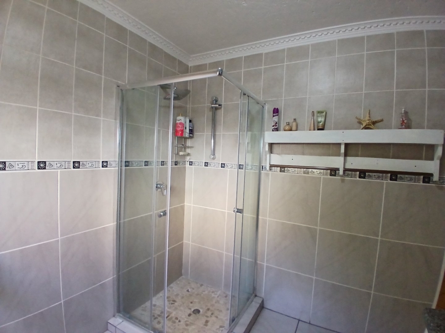 3 Bedroom Property for Sale in Eldoraigne Gauteng