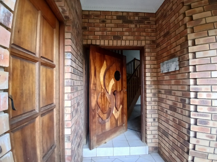 3 Bedroom Property for Sale in Eldoraigne Gauteng