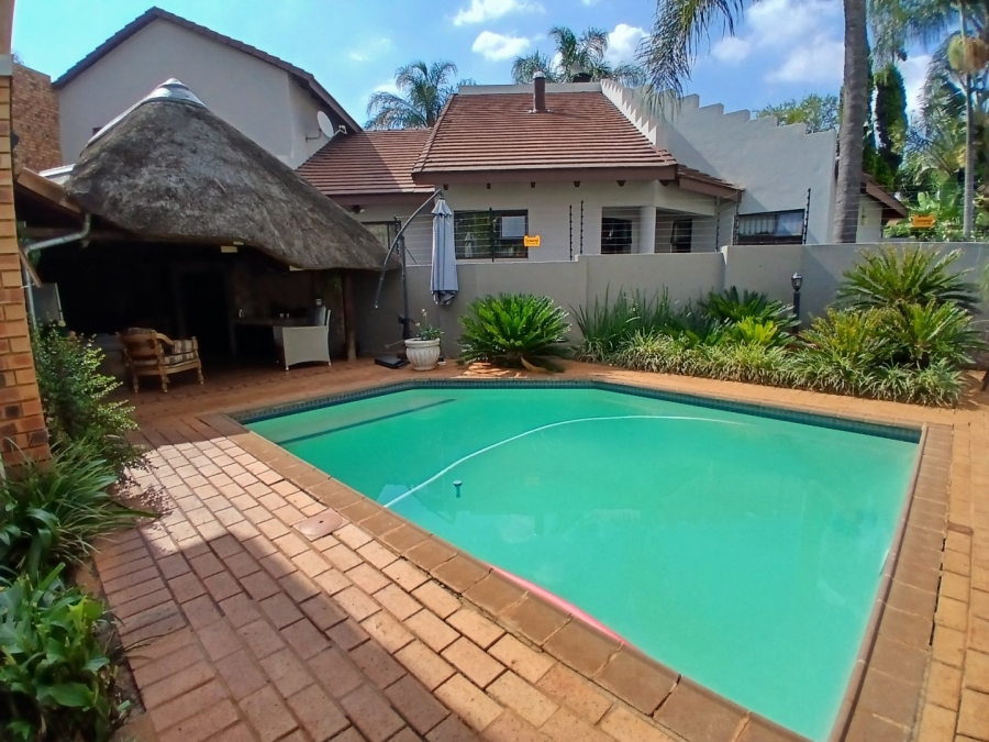 3 Bedroom Property for Sale in Eldoraigne Gauteng