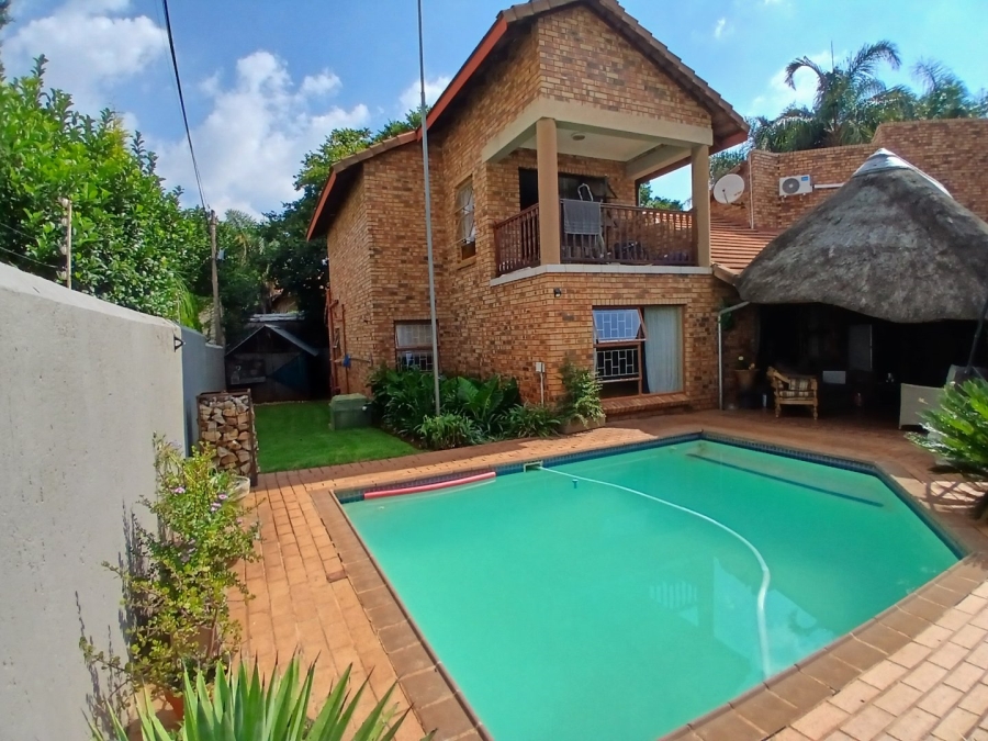 3 Bedroom Property for Sale in Eldoraigne Gauteng