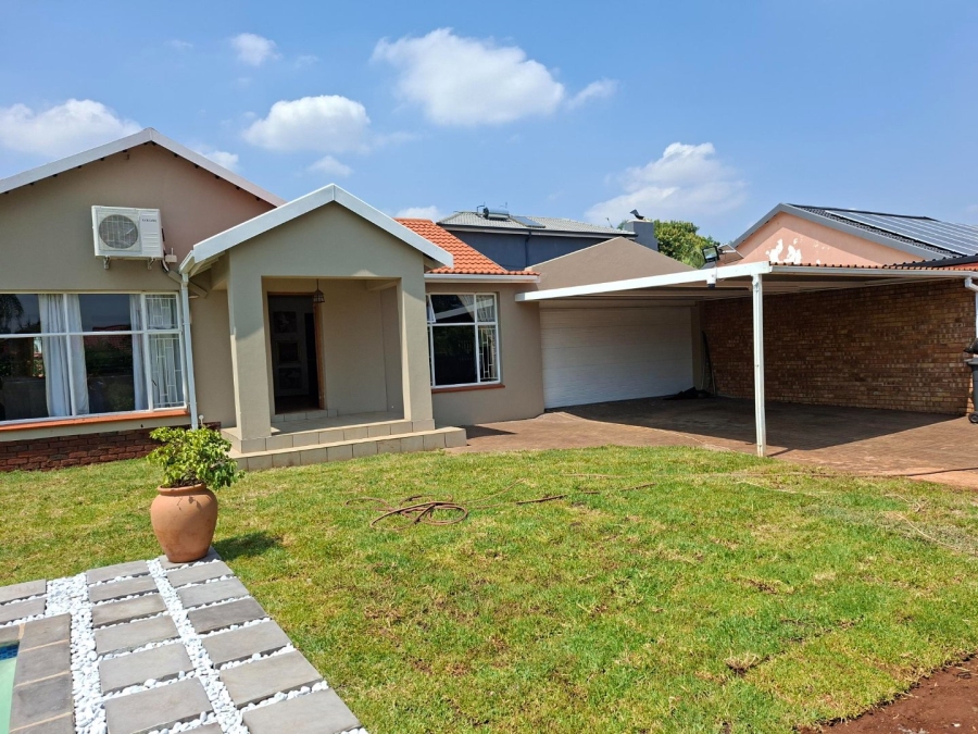 3 Bedroom Property for Sale in Montana Tuine Gauteng