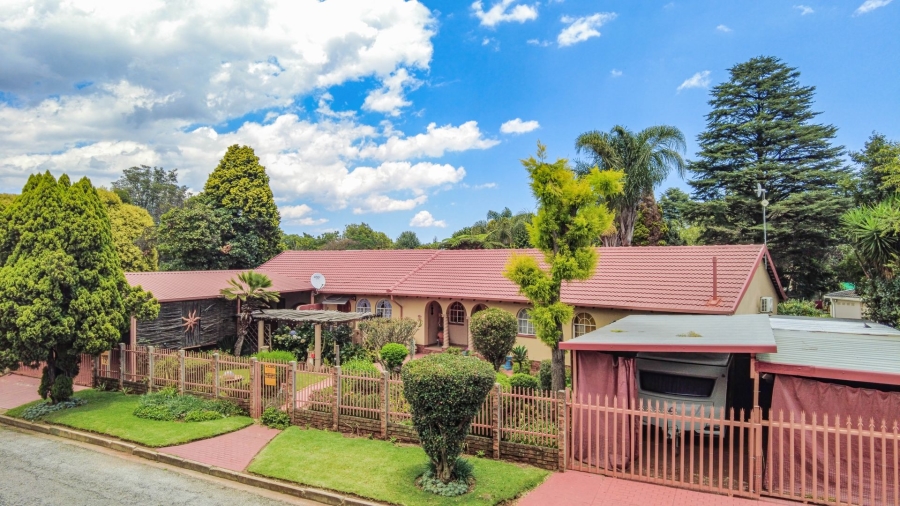 3 Bedroom Property for Sale in Bonaero Park Gauteng